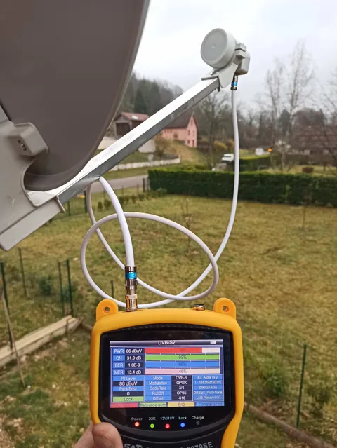 Chantier Antenne satellite - Yves Trouillot