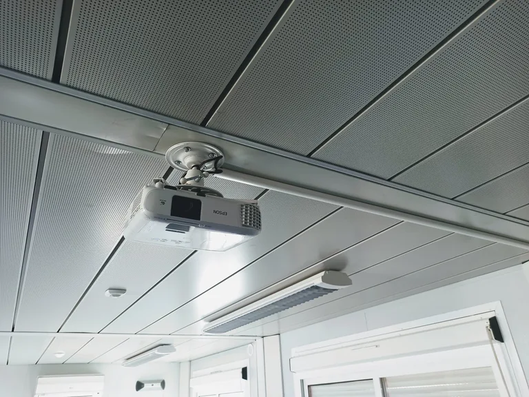 Chantier &eacute;lectrique &mdash; Yves Trouillot, Electri-Secure
